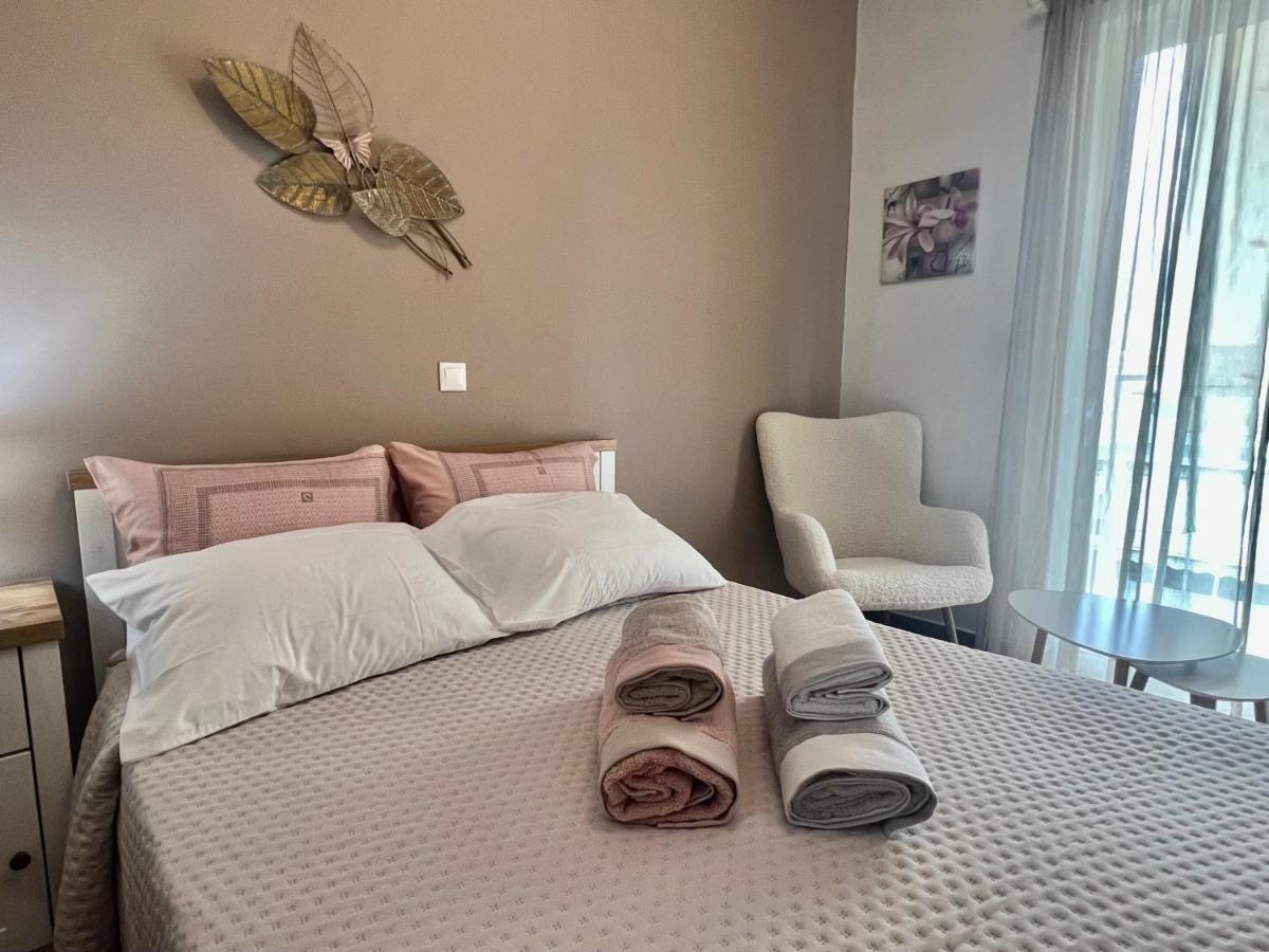 Ferienwohnung Elegant Downtown Retreat Kalamata Exterior foto